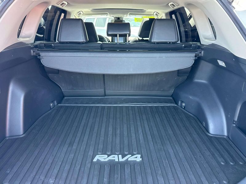 Used 2019 Toyota RAV4 XLE Premium FWD (Natl)