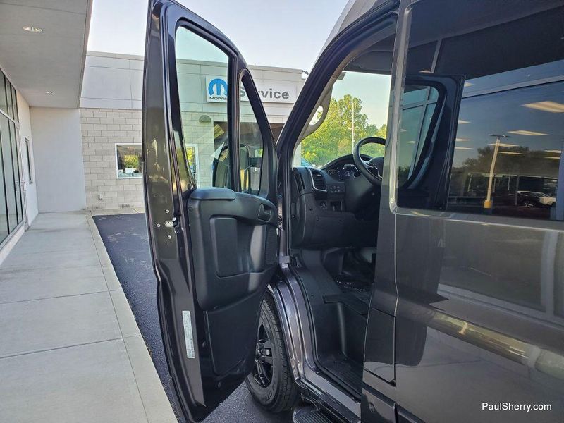 New 2024 RAM Promaster 2500 Slt+ Window Van High Roof 159