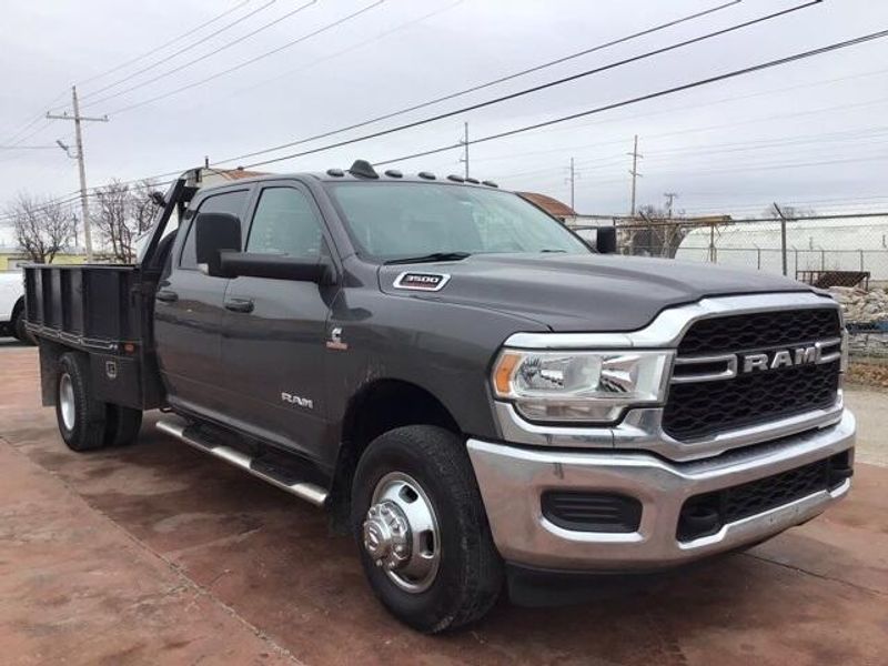 2021 RAM 3500 Chassis TradesmanImage 11