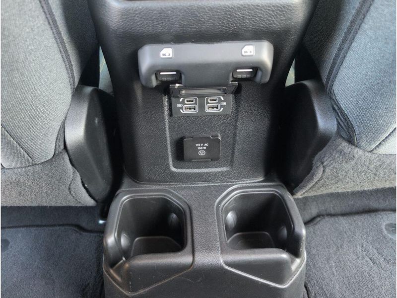 Used 2025 Jeep Wrangler SaharaImage 34