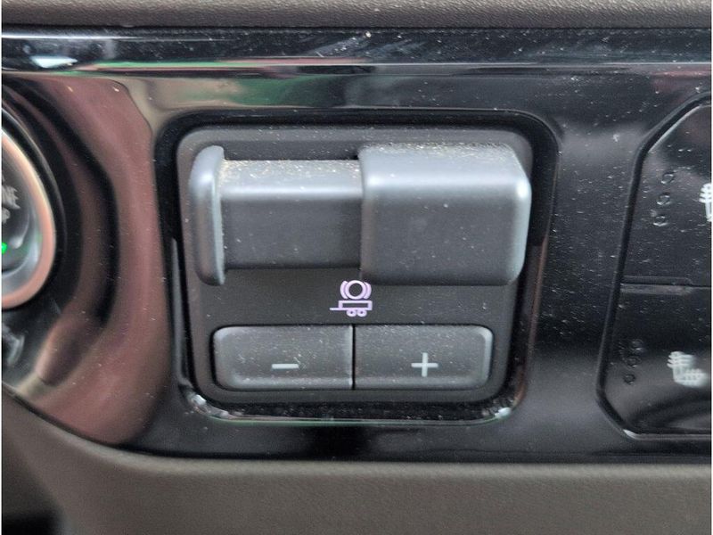 Used 2025 GMC Sierra 1500 SLTImage 20