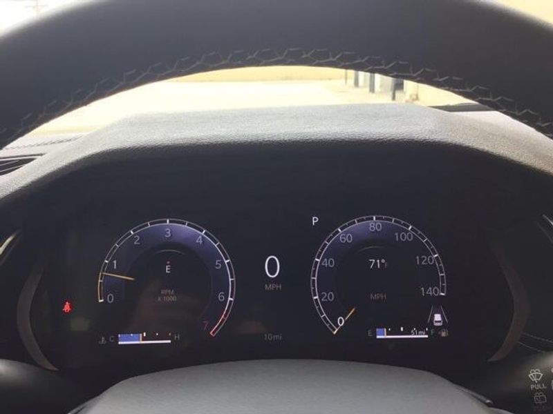 2025 Jeep Grand Cherokee L Altitude 4x2Image 17