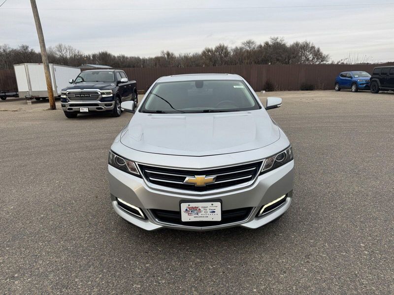 2019 Chevrolet Impala LTImage 3