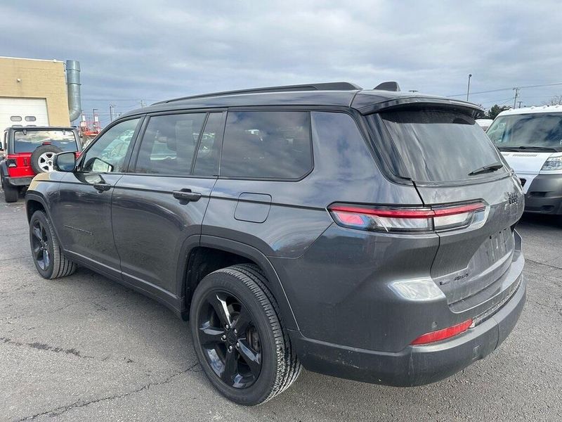 2021 Jeep Grand Cherokee L LaredoImage 15