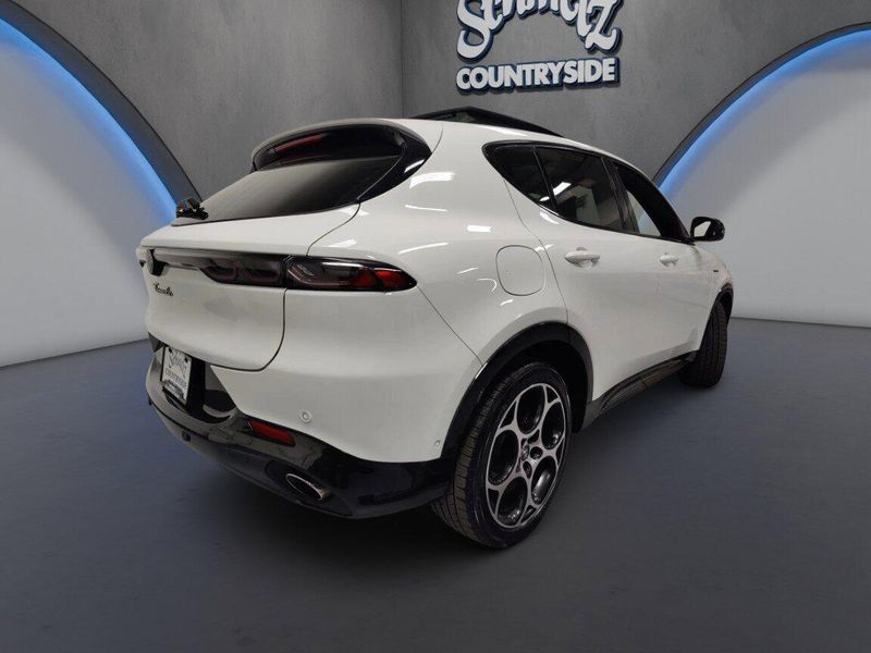 Used 2024 Alfa Romeo Tonale Veloce Premium eAWD w/SunroofImage 15