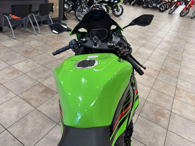 Used 2024 Kawasaki NINJA ZX-6R KRT EDITION ABS Image 25