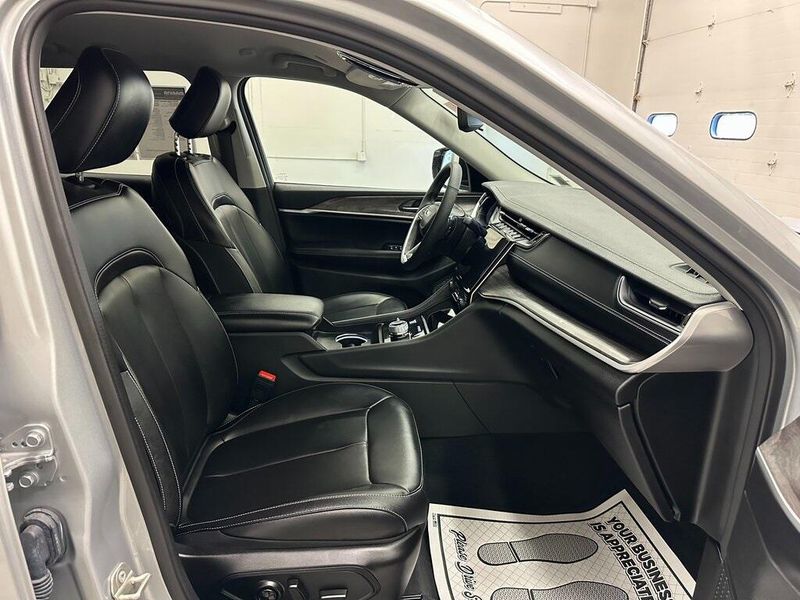 2023 Jeep Grand Cherokee L LimitedImage 32