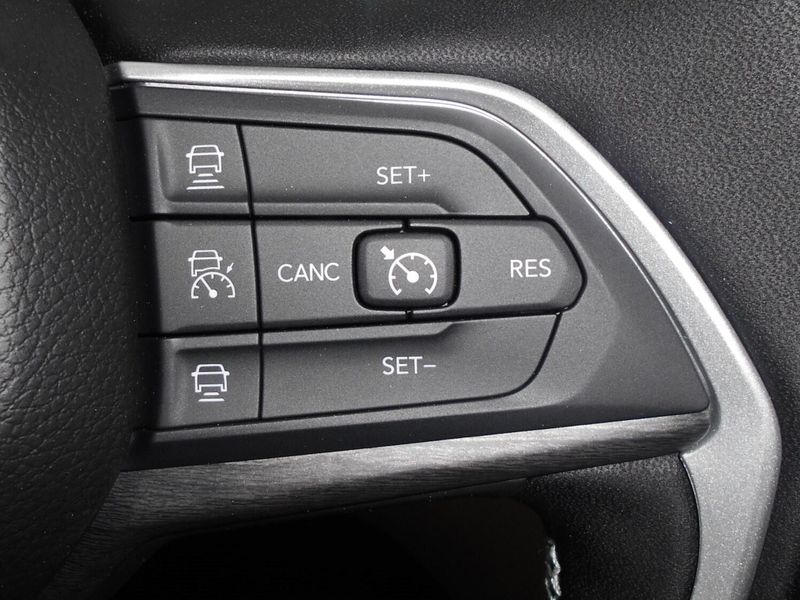 2025 Jeep Grand Cherokee L Limited 4x4Image 27