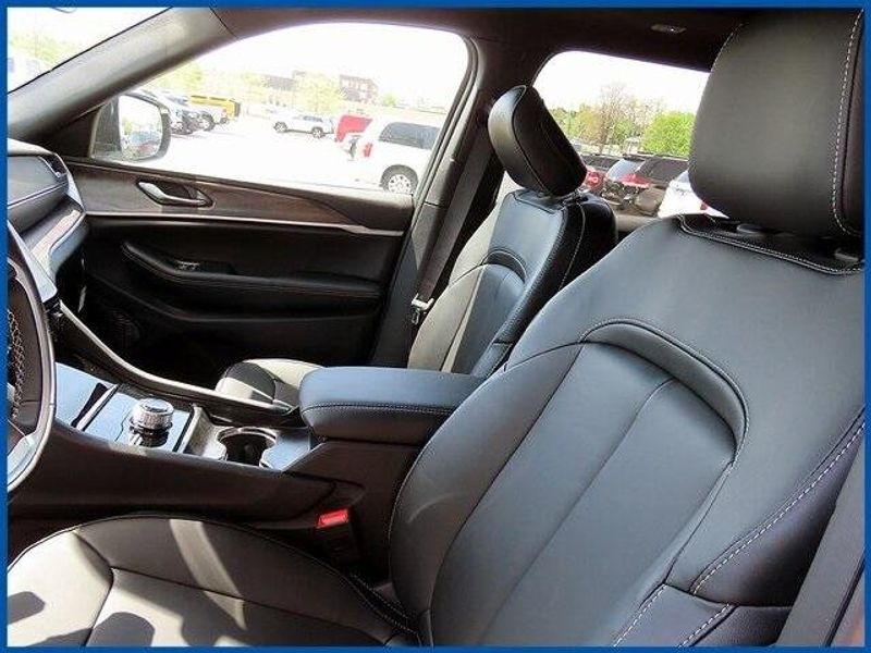 2025 Jeep Grand Cherokee LimitedImage 14