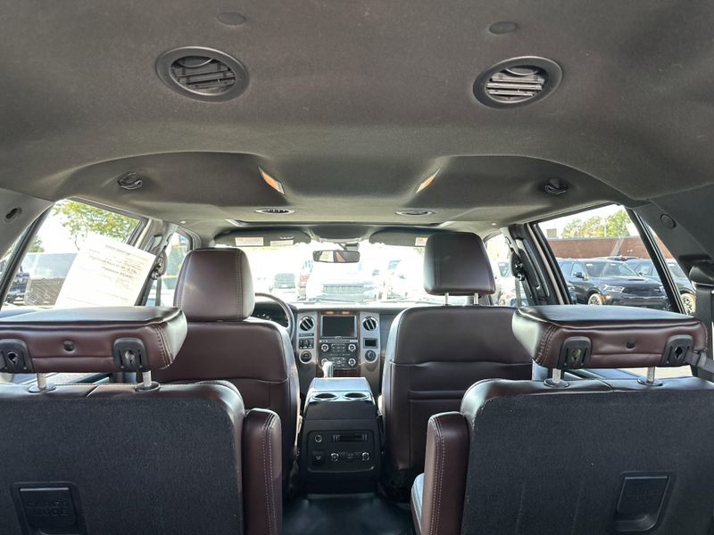 Used 2017 Ford Expedition PlatinumImage 17