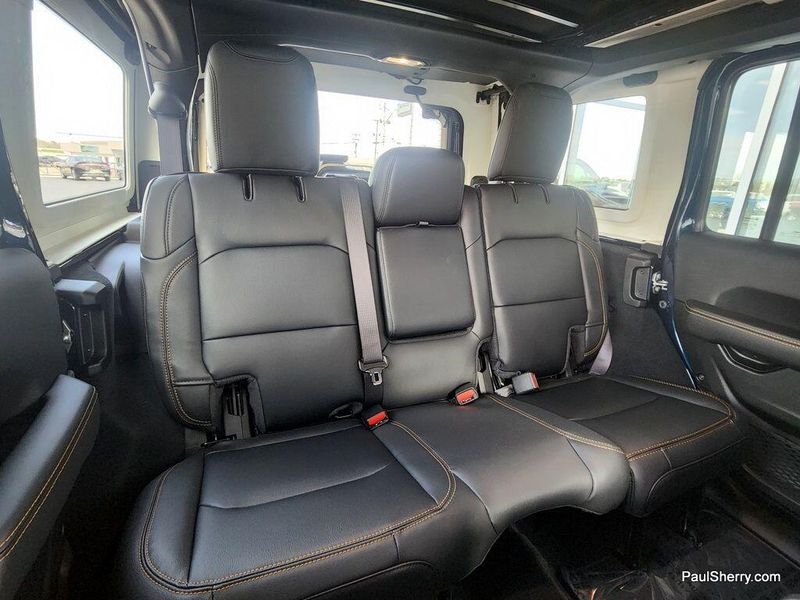 New 2025 Jeep Wrangler 4-door SaharaImage 4