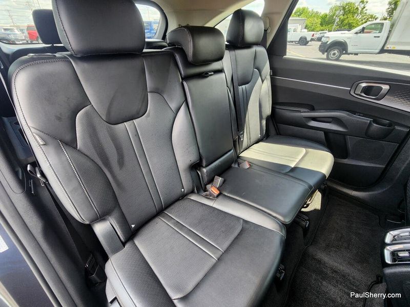 Used 2024 Kia Sorento S