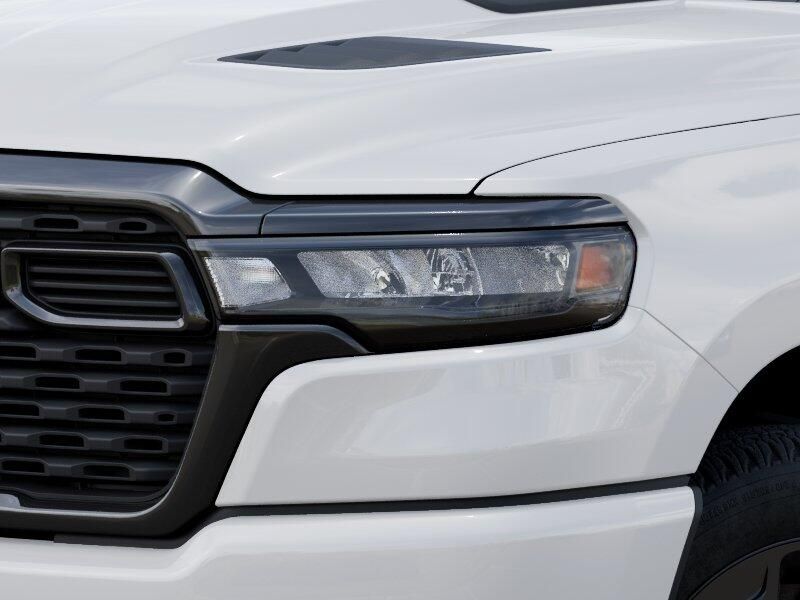 New 2027 RAM 1500 Express Crew Cab 4x4 5