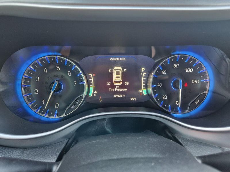 Used 2021 Chrysler Pacifica Touring L S