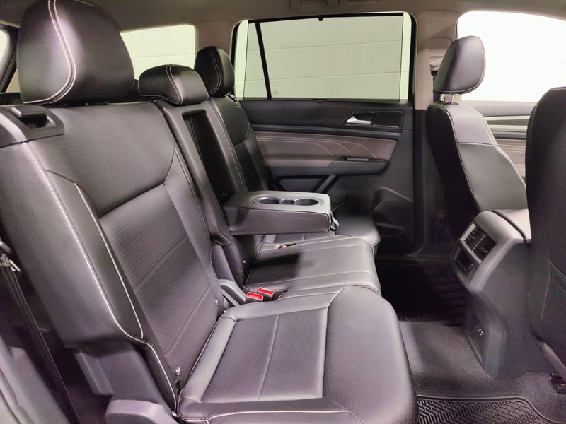 Used 2023 Volkswagen Atlas SE AWD w/Technology & SunroofImage 15