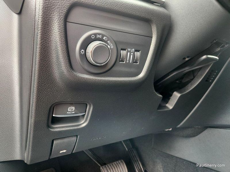 2025 Jeep Grand Cherokee L Altitude X 4x4Image 25
