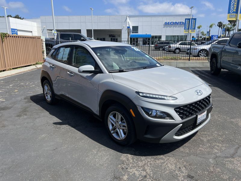 Used 2022 Hyundai Kona SEImage 4