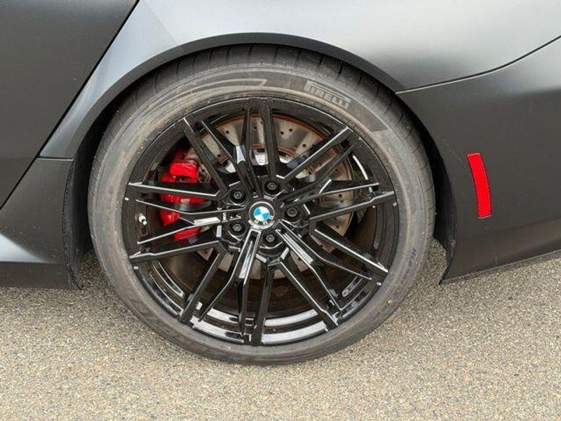 New 2026 BMW M5 BaseImage 14