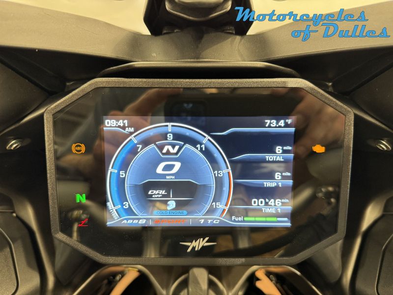 2023 MV Agusta Turismo Veloce Lusso SCS Image 17