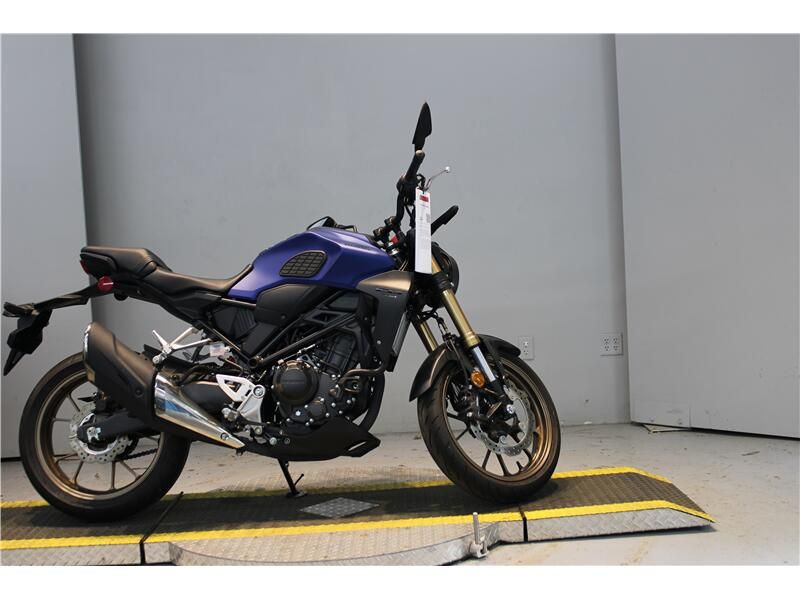 Used 2022 Honda CB300F Image 1