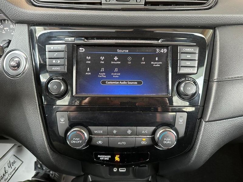 2020 Nissan Rogue SVImage 6