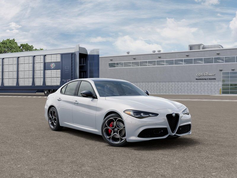 New 2026 Alfa Romeo GiuliaImage 3