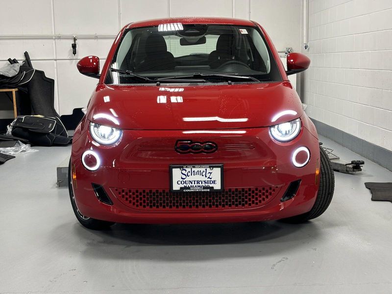 2024 Fiat 500e Inspi(red)Image 6