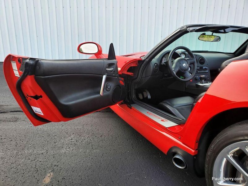 2003 Dodge Viper SRT-10Image 25