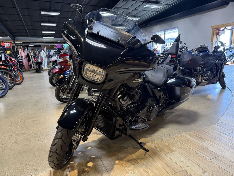 USED 2024 HARLEY STREET GLIDE Image 5