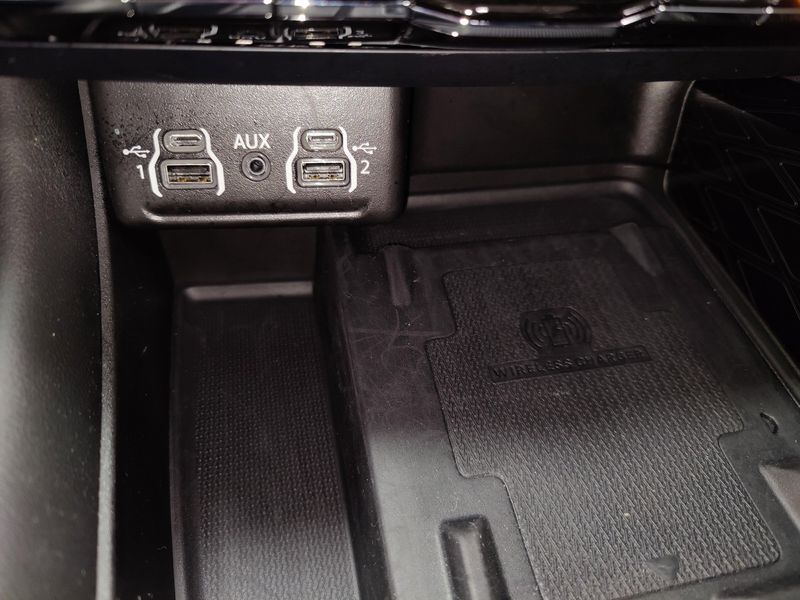 2024 Dodge Durango Citadel 3.6L AWD w/Sunroof/NavImage 28