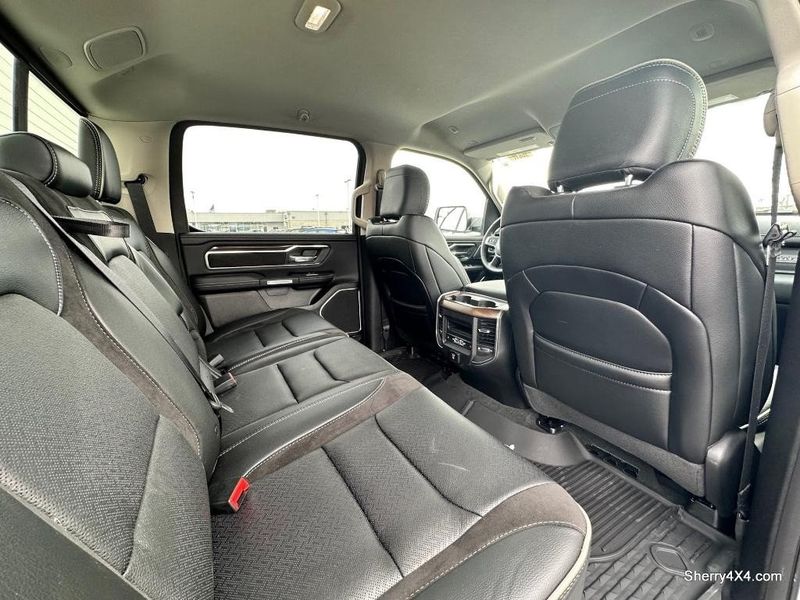 2022 RAM 1500 Laramie Crew Cab 4x4 5