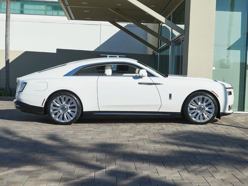 New 2026 Rolls-Royce Spectre Image 9
