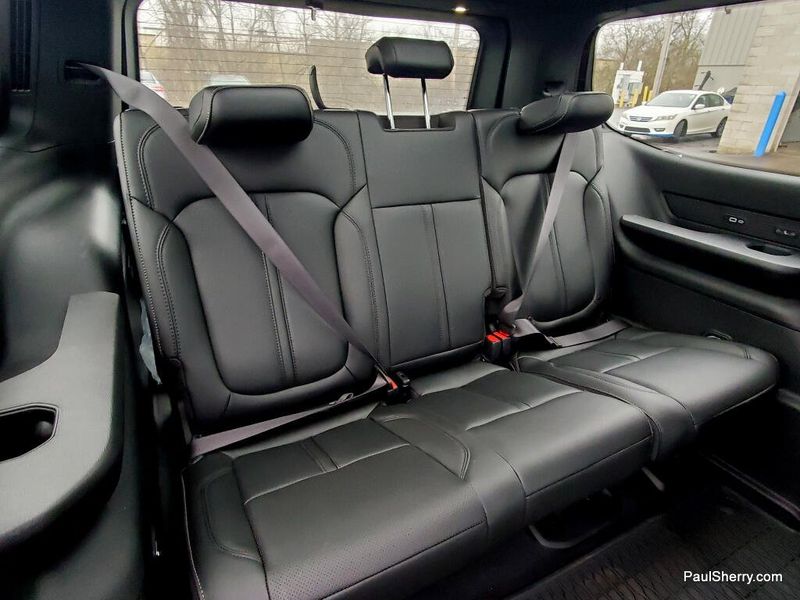 2026 Jeep Grand Wagoneer Upland 4x4