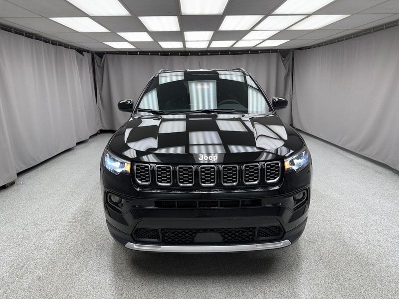 New 2025 Jeep Compass Limited 4x4Image 5