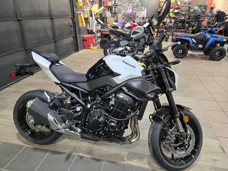 NEW 2026 KAWASAKI Z900 ABS Image 2