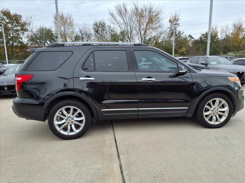 2015 Ford Explorer XLTImage 11