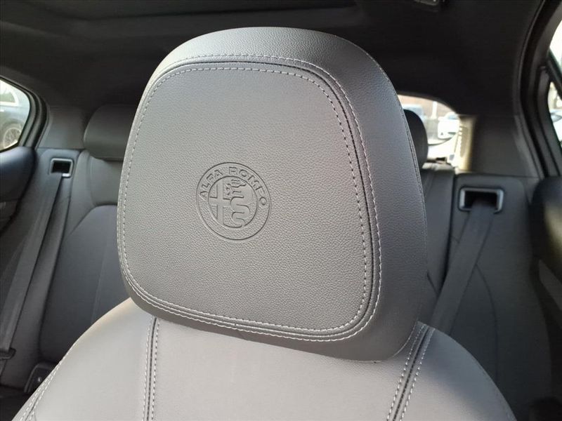 New 2025 Alfa Romeo Stelvio AwdImage 16