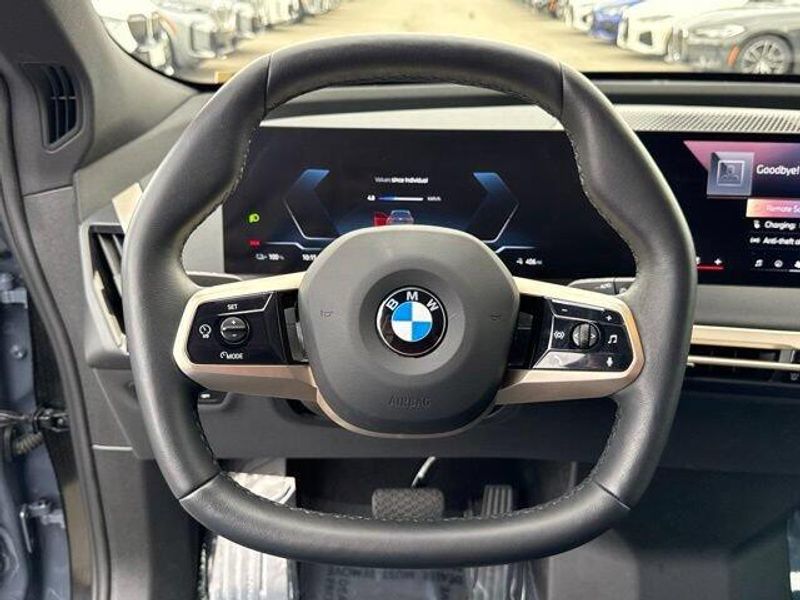 Used 2026 BMW iX xDrive60Image 24