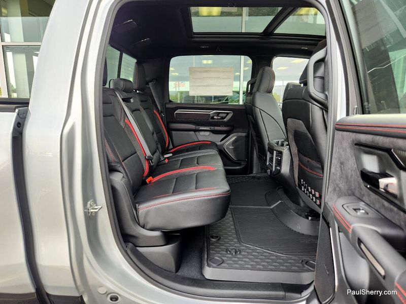 New 2026 RAM 1500 Rho Crew Cab 4x4 5'7' Box