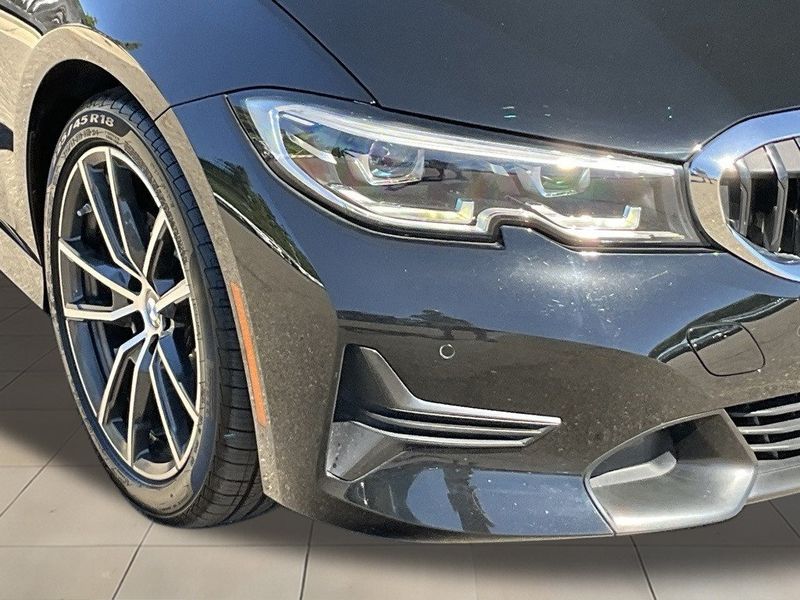 2021 BMW 3 Series 330iImage 9