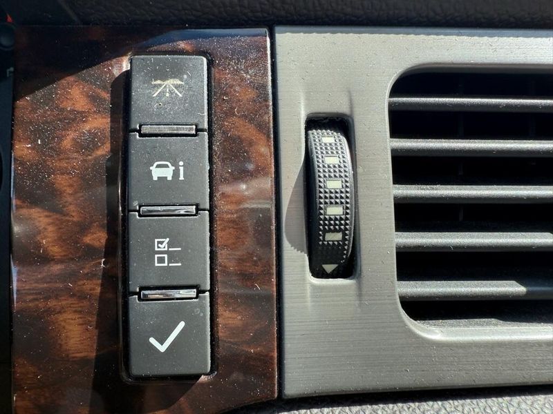 2013 Gmc Yukon XL 1500 Denali photo 19