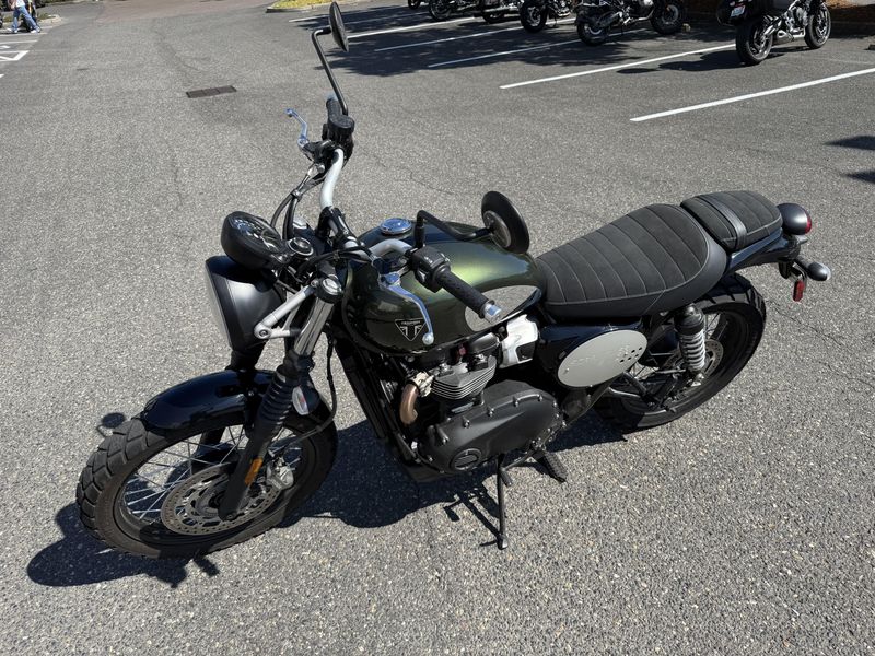 2023 Triumph Scrambler 900 - BROOKLANDS GREEN 