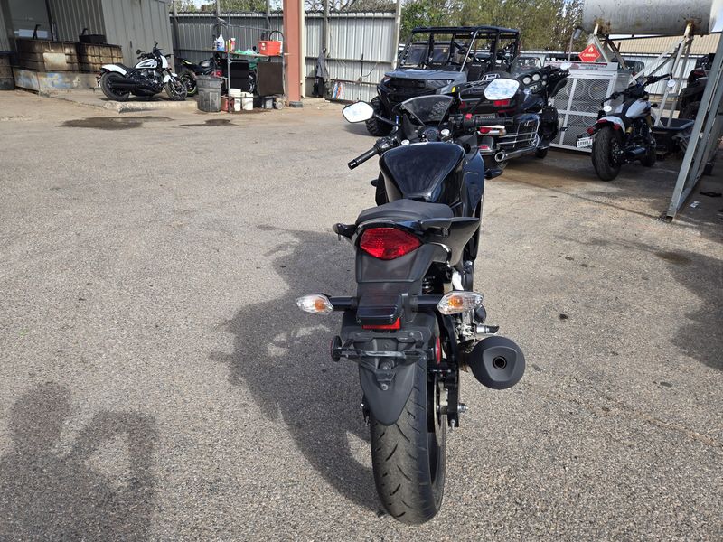 USED 2015 HONDA CBR 300R Image 9