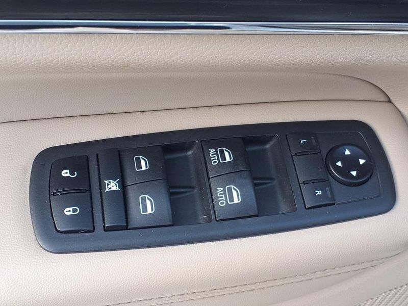 2020 Jeep Grand Cherokee LimitedImage 17
