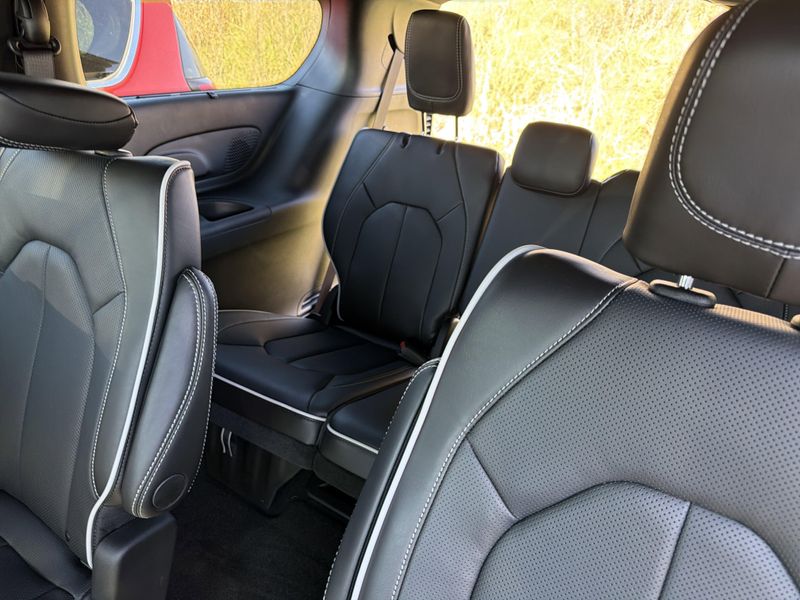 New 2026 Chrysler Pacifica LimitedImage 21