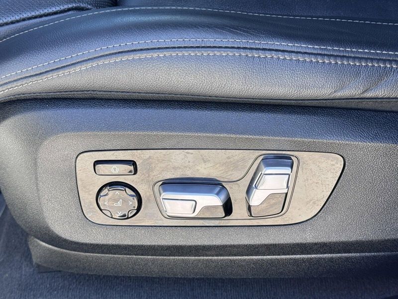 2022 BMW X6 M50iImage 21
