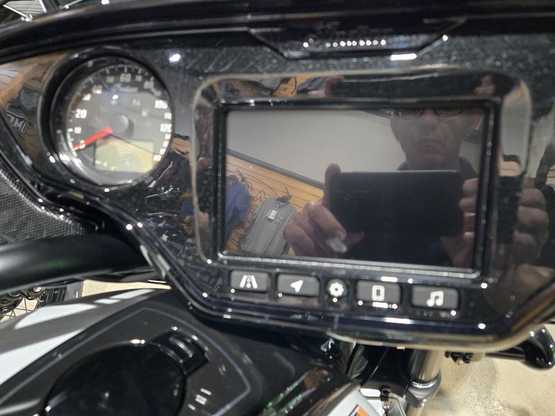 NEW 2025 INDIAN MOTORCYCLE CHIEFTAIN POWERPLUS DARK HORSE 112 RA Image 11