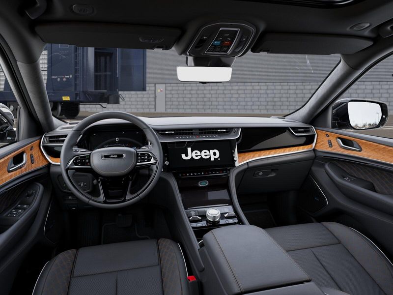 New 2027 Jeep Grand Cherokee L Summit 4x4Image 8