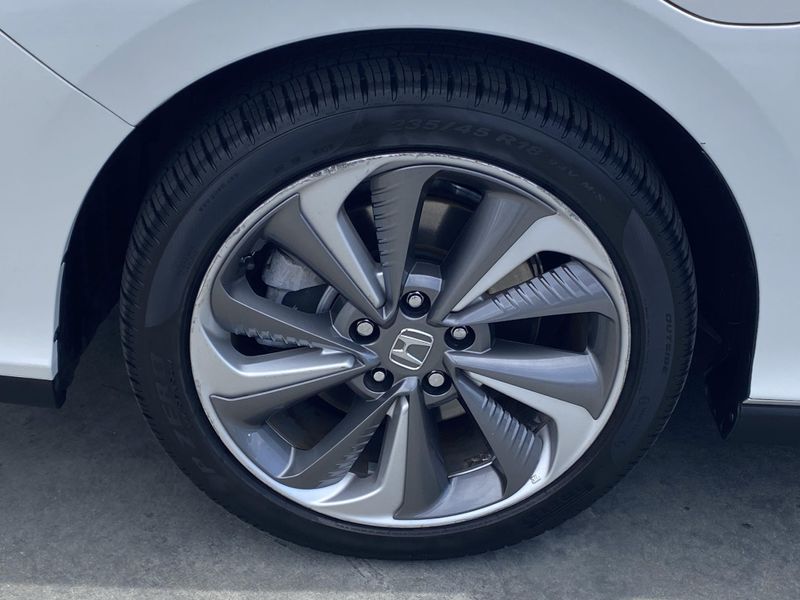Used 2018 Honda Clarity Plug-In Hybrid TouringImage 10