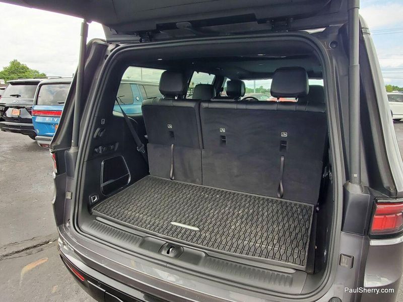 2024 Jeep Wagoneer Series II CarbideImage 15